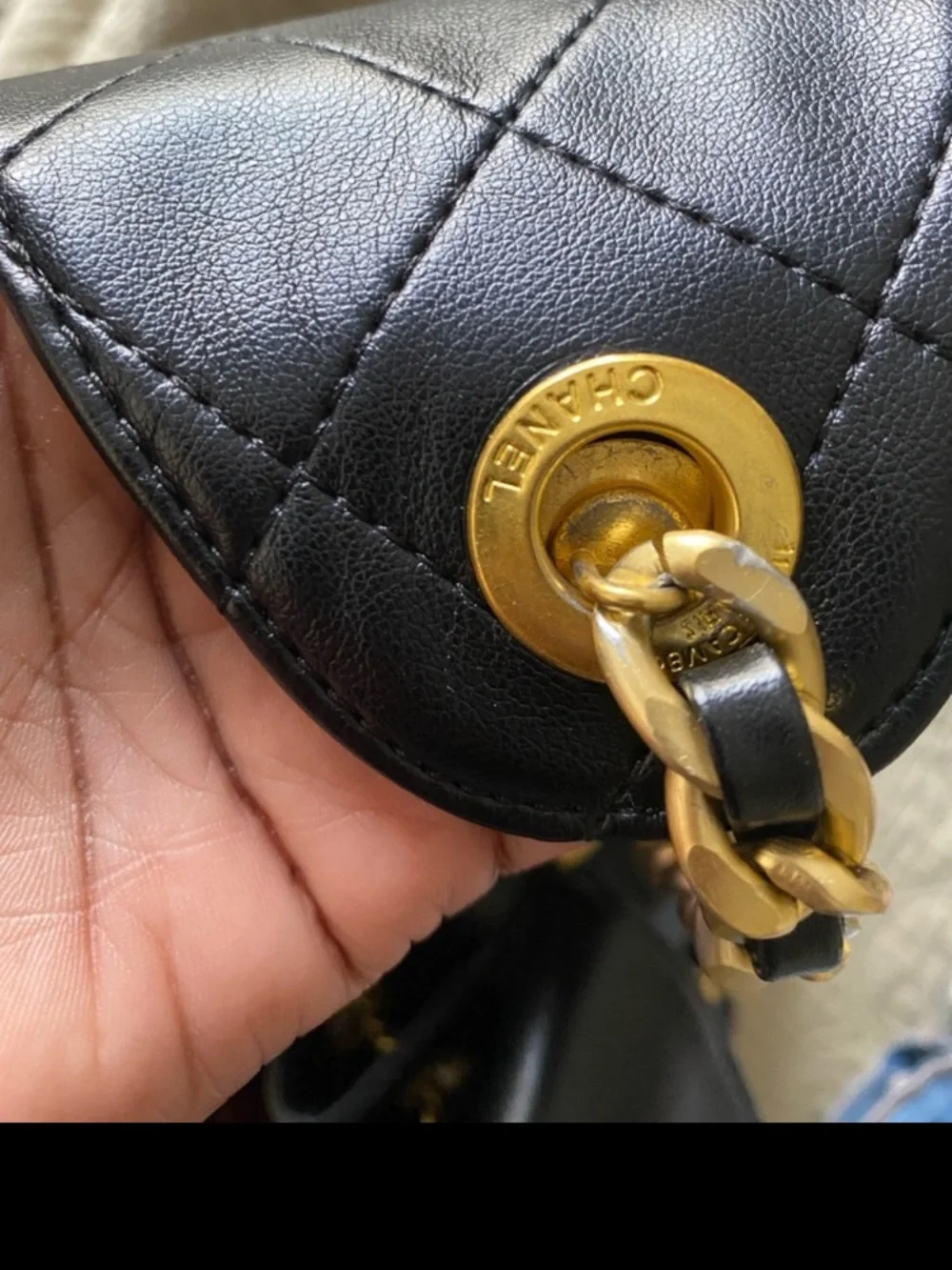 BLACK QUILTED CHAIN SHOULDER BAG - Picture 17 of 17